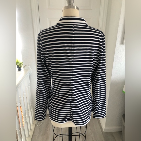 Long sleeve striped jacket. - Picture 4 of 11